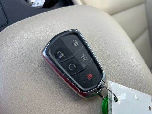 Used 2019 Cadillac XT5 FWD image 35