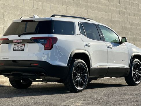 Certified 2023 GMC Acadia SLE w/ Elevation Edition image 4