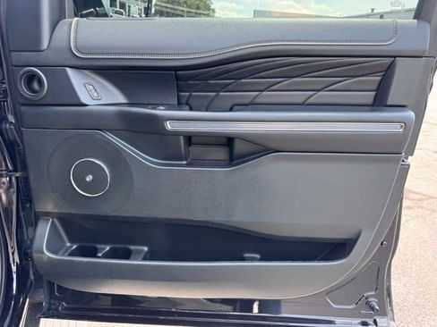 Used 2019 Ford Expedition Platinum AWD/4WD image 30