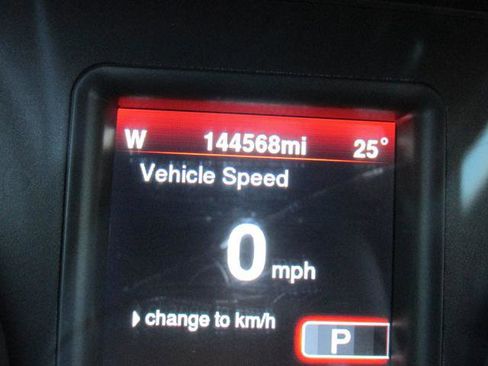 Used 2013 Dodge Charger R/T image 2