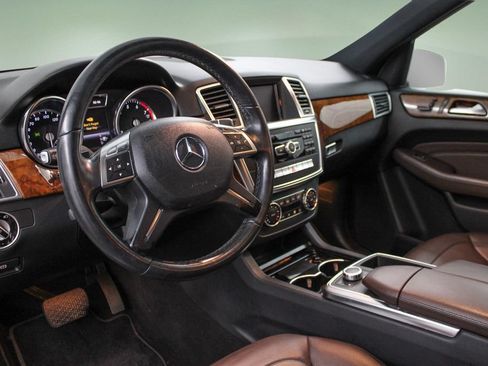 Used 2013 Mercedes-Benz ML 350 2WD image 2