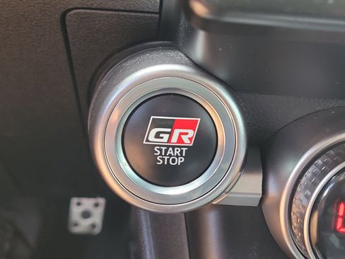 Used 2023 Toyota GR86 Premium image 20