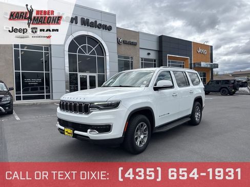 Used 2022 Jeep Wagoneer Series I AWD/4WD image 1