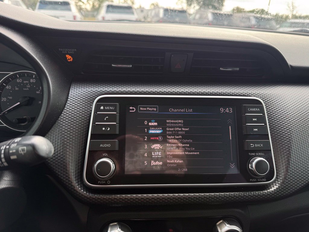 Used 2018 Nissan Kicks SV FWD image 15
