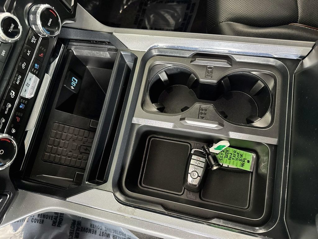 Used 2024 Ford F350 Lariat w/ FX4 Off-Road Package AWD/4WD image 25