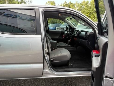 Used 2019 Toyota Tacoma SR w/ SR Convenience Package RWD image 30