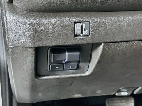 Used 2025 Chevrolet Colorado W/T w/ Advanced Trailering Package RWD image 11