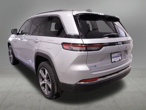 Used 2023 Jeep Grand Cherokee 4WD 4xe w/ Luxury Tech Group II image 3