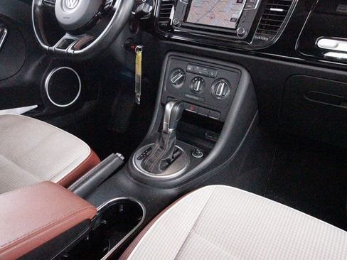 Used 2016 Volkswagen Beetle 1.8T Classic image 22