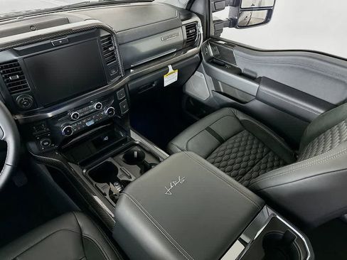 New 2026 Ford F250 Lariat w/ Black Appearance Package image 11