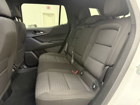 Used 2026 Chevrolet Equinox LT AWD/4WD image 26