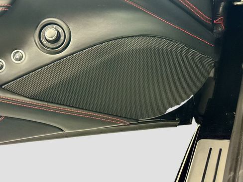Used 2017 Ferrari California T RWD image 19