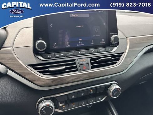 Used 2025 Nissan Altima 2.5 SV FWD image 26
