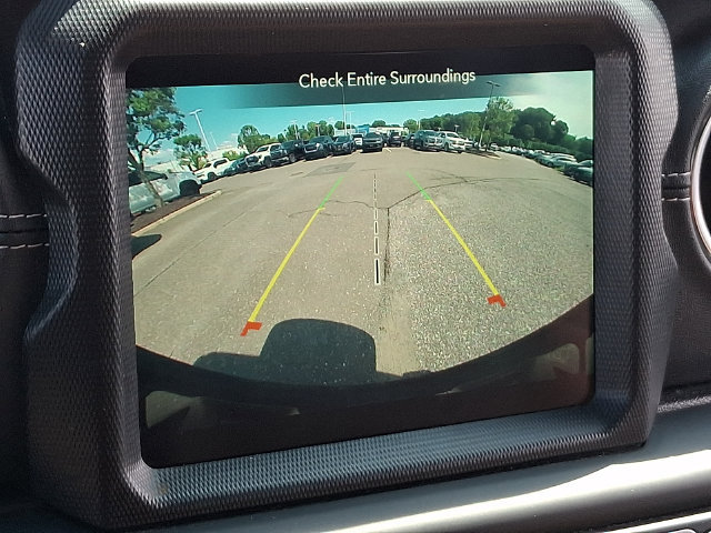 Used 2021 Jeep Wrangler Unlimited Sahara w/ Cold Weather Group AWD/4WD image 13