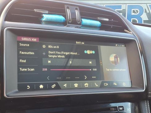 Used 2020 Jaguar F-PACE Checkered Flag image 18