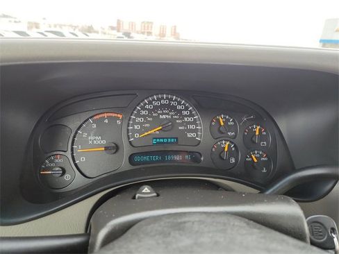 Used 2005 Chevrolet Silverado 2500 LT w/ Heavy-Duty Power Package image 11