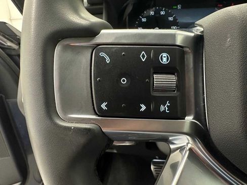 Used 2024 Land Rover Discovery Dynamic SE image 26