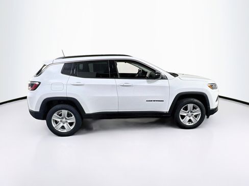 Used 2022 Jeep Compass Latitude AWD/4WD image 4