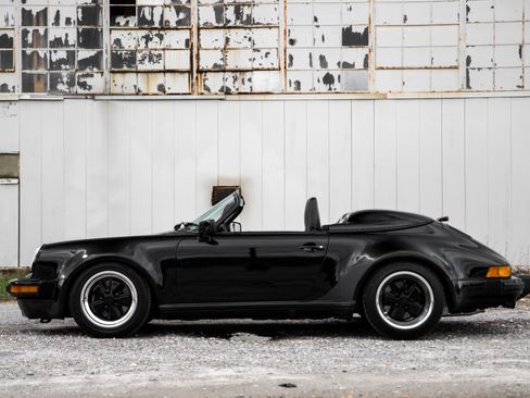 Used 1989 Porsche 911 Carrera RWD image 13