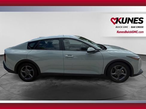 Used 2025 Kia K4 FWD image 12