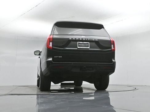Used 2025 Ford Expedition Active RWD image 52