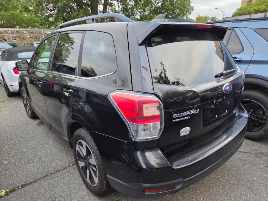 Used 2017 Subaru Forester 2.5i Limited AWD/4WD image 4