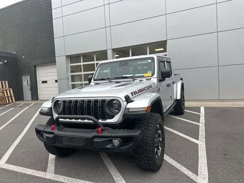 Used 2024 Jeep Gladiator Rubicon image 6