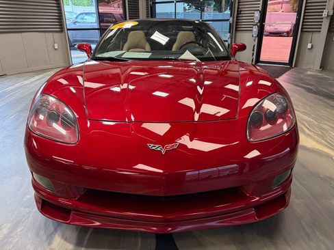 Used 2005 Chevrolet Corvette Coupe w/ Preferred Equipment Group RWD image 32