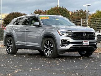 Used 2024 Volkswagen Atlas Cross Sport SEL Premium R-Line video 2