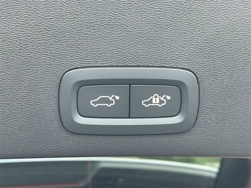 New 2026 Volvo XC40 B5 Plus w/ Protection Package Premier image 12