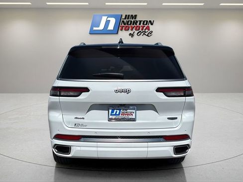 Used 2023 Jeep Grand Cherokee L Summit w/ Luxury Tech Group V AWD/4WD image 6