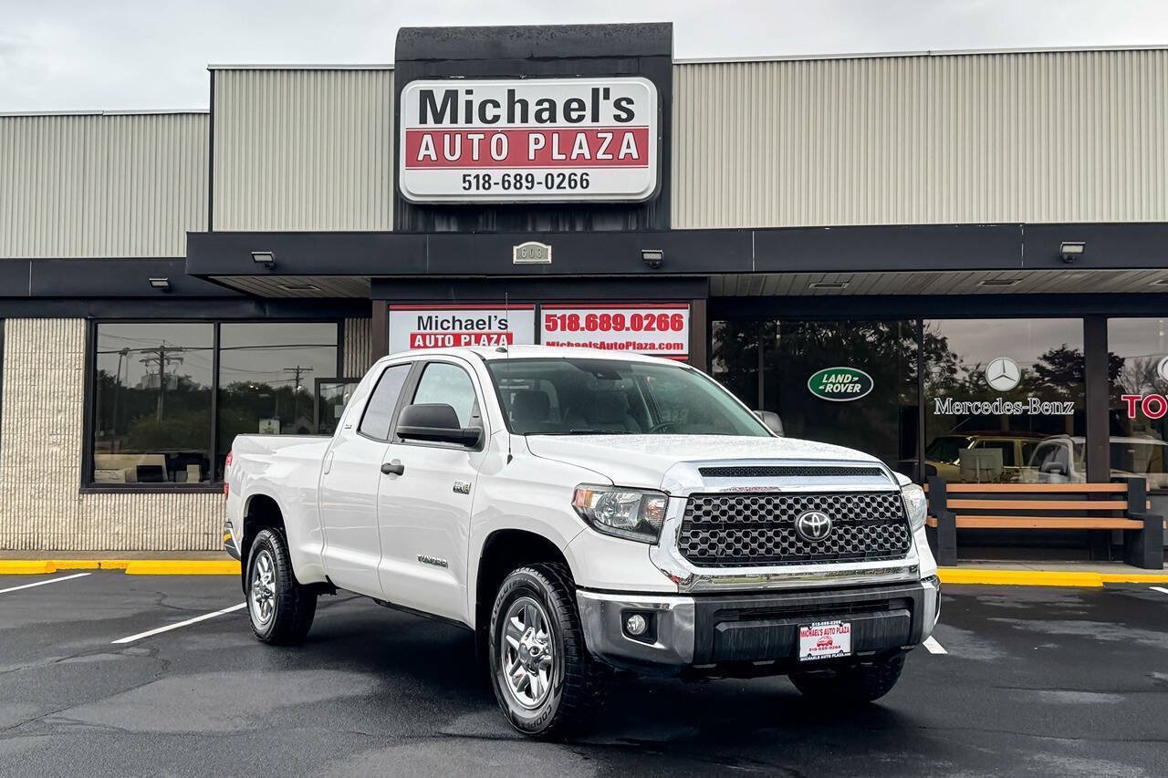 Used 2019 Toyota Tundra SR5 AWD/4WD image 2