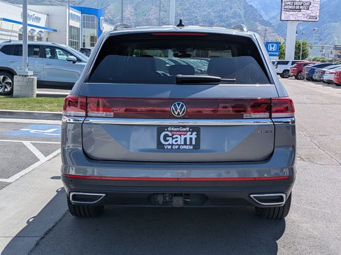 Used 2024 Volkswagen Atlas SE AWD/4WD image 7