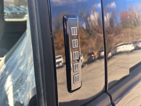 Used 2018 Ford F150 XLT w/ Equipment Group 302A Luxury image 13