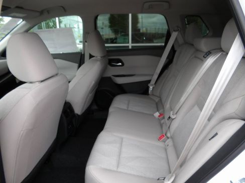 New 2025 Nissan Rogue SV image 15