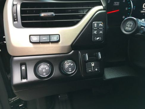 Used 2017 GMC Yukon XL Denali w/ Open Road Package AWD/4WD image 18
