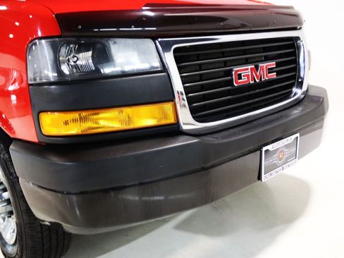 Used 2023 GMC Savana 3500 Extended w/ Driver Convenience Package RWD image 20