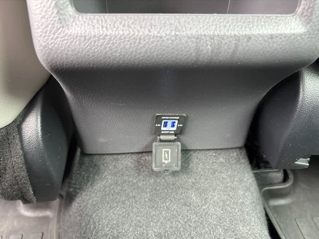 Used 2023 Toyota Camry SE FWD image 10