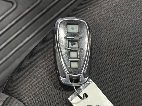 Used 2017 Chevrolet Malibu LT FWD image 11