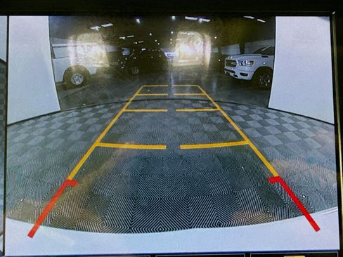 Used 2021 Cadillac XT5 Premium Luxury image 18