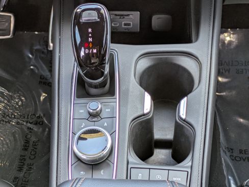 Certified 2023 Cadillac XT4 Sport AWD/4WD image 18