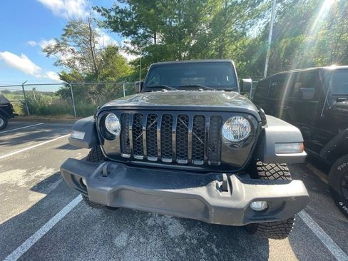 Used 2020 Jeep Gladiator Sport w/ Quick Order Package 24S AWD/4WD image 3