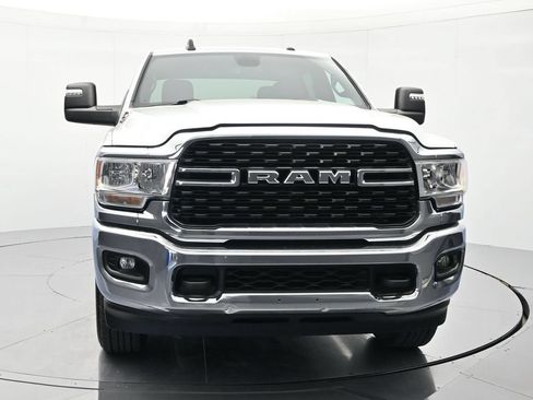 Used 2024 RAM 2500 Big Horn AWD/4WD image 2