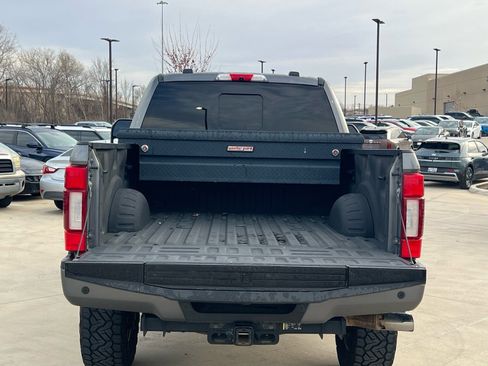 Used 2022 Ford F250 Limited image 15