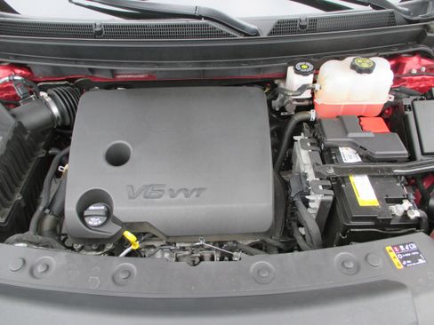 Used 2024 Buick Enclave Essence w/ Sport Touring Edition FWD image 28