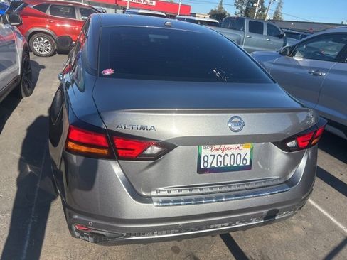 Used 2021 Nissan Altima 2.5 SV image 4