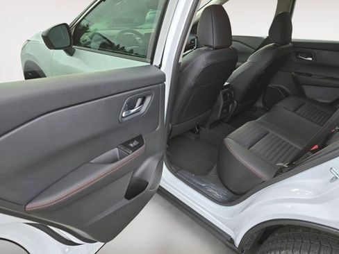 New 2026 Nissan Rogue SV AWD/4WD image 12
