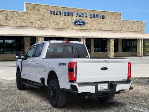 New 2026 Ford F250 Lariat w/ Black Appearance Package image 4