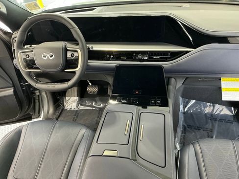 Used 2026 INFINITI QX80 4WD w/ Sport Exterior Package image 18