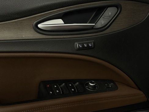 Used 2020 Alfa Romeo Stelvio Ti w/ Active Blind Spot Package image 13